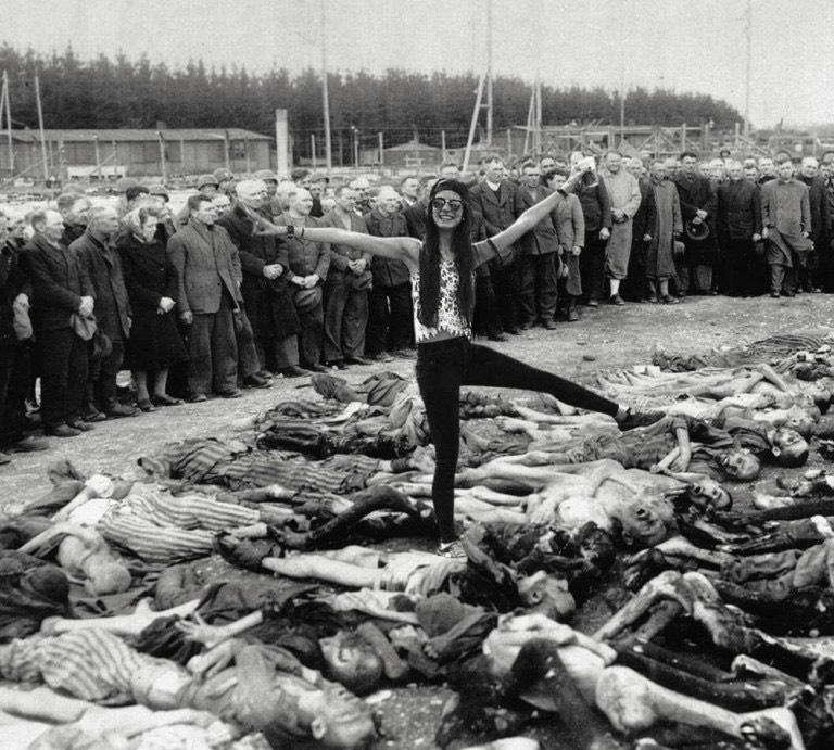 Powerful website shows why it s Holocaust selfies are so disrespectful Credit Shahak Shapira (15)
