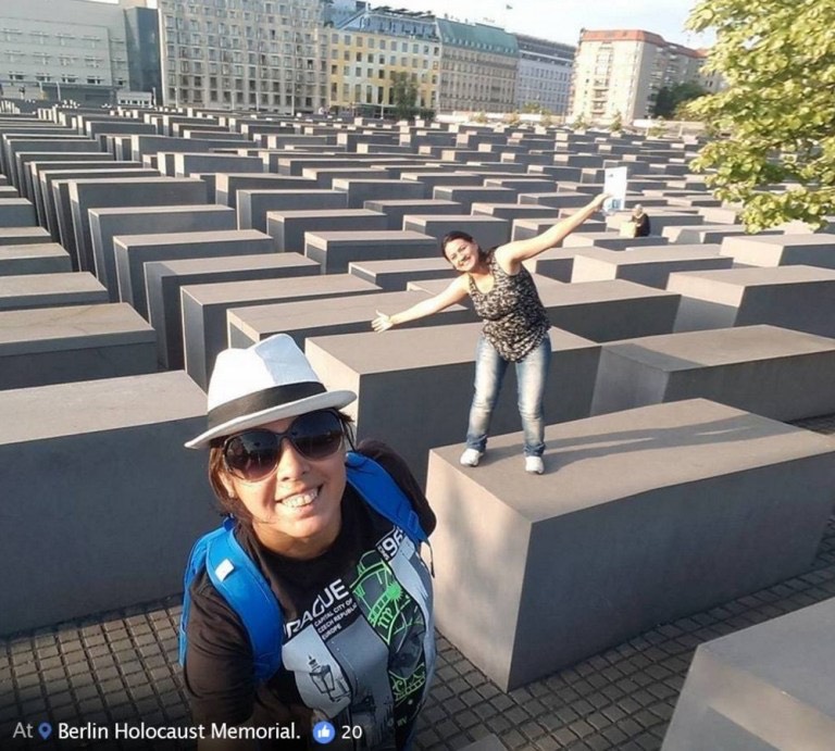 Powerful website shows why it s Holocaust selfies are so disrespectful Credit Shahak Shapira (18)